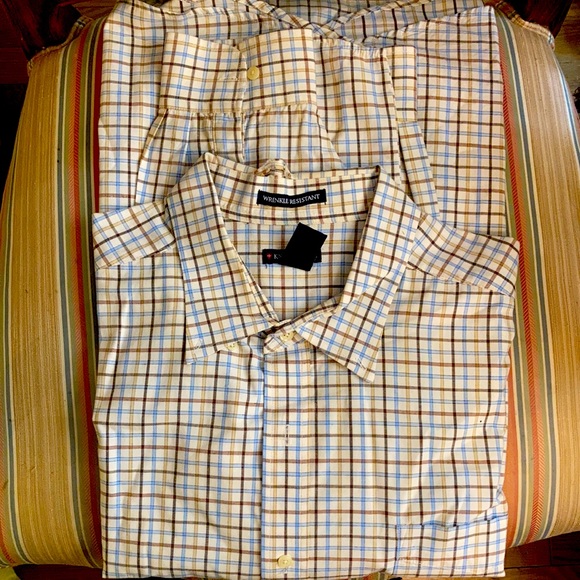 Button down dress shirt - Picture 1 of 4